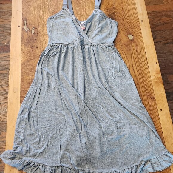 Secret Treasures Other - Flattering Sleep Gown